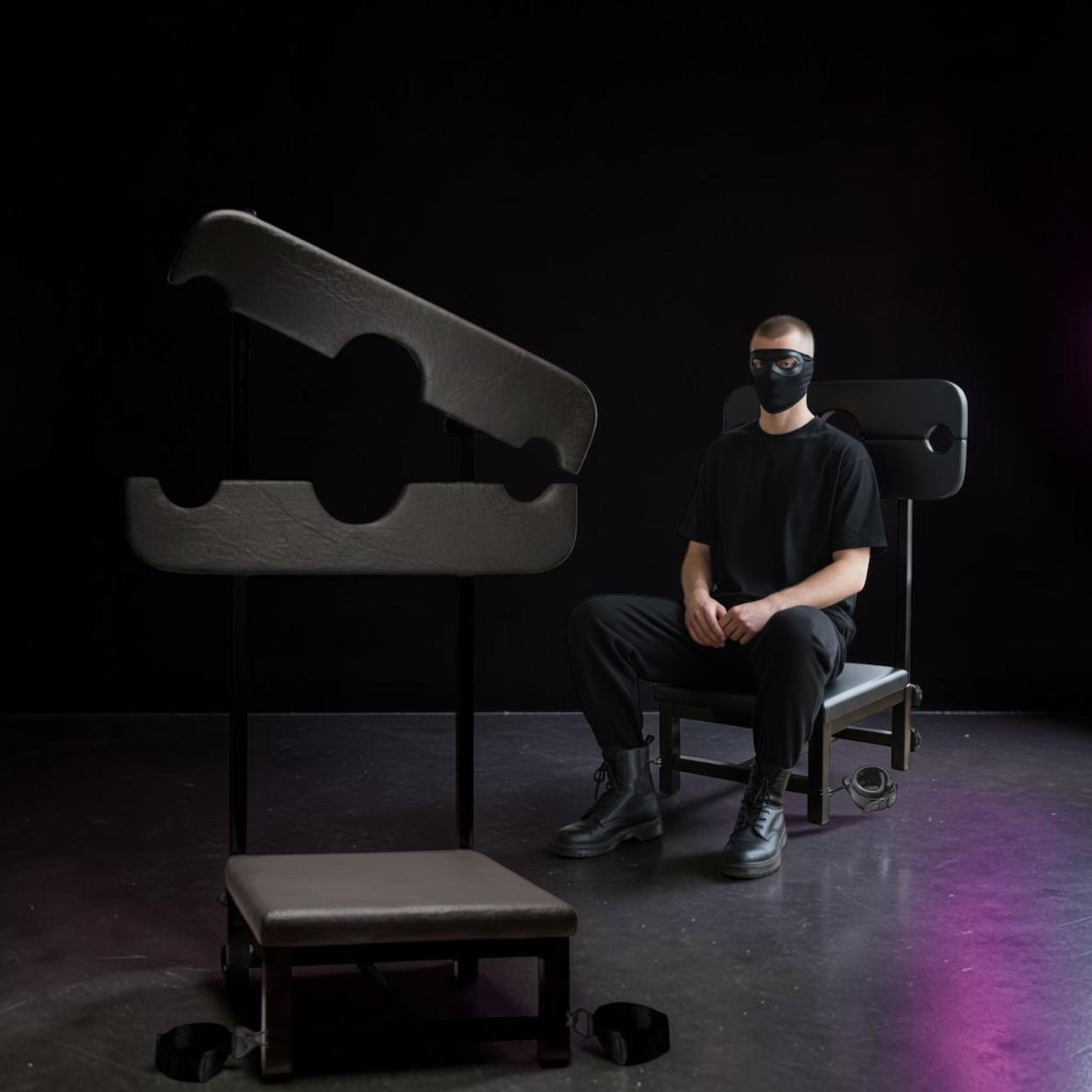 Premium BDSM Strafstoel – Stalen Bondage Chair met Hals- & Polsfixatie